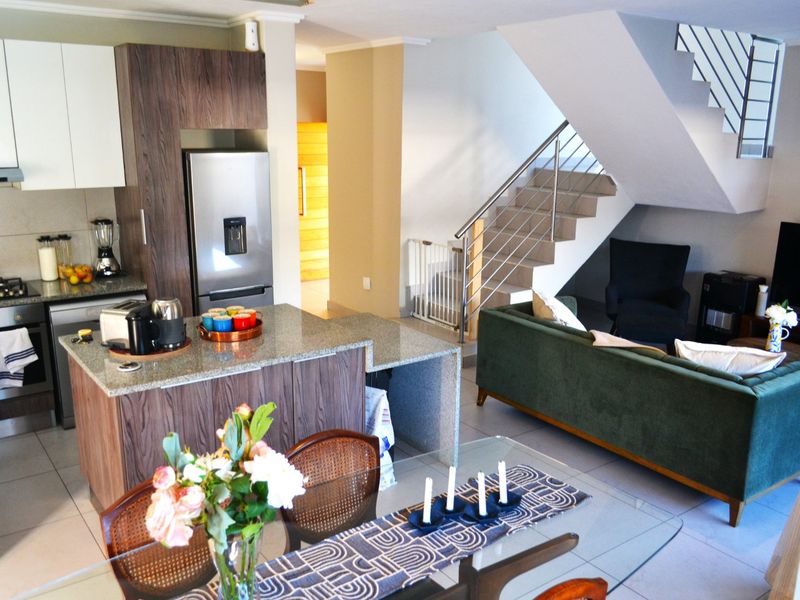 3 Bedroom ensuite Duplex Townhouse for Sale in Bryanston East - Photo 5