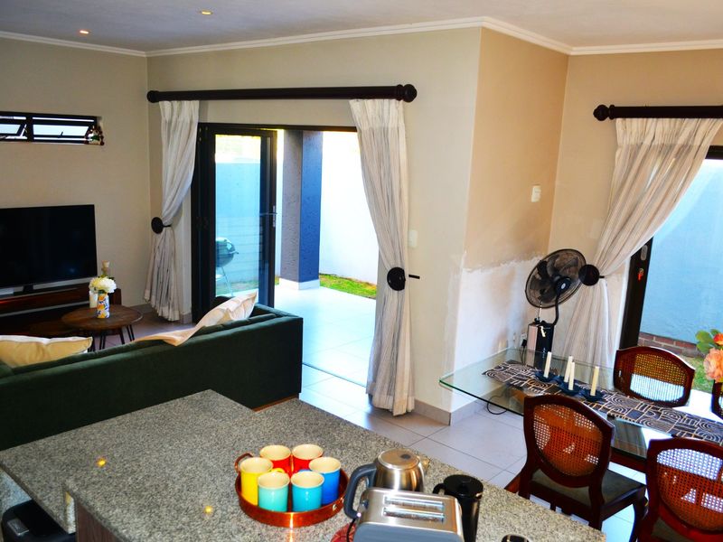 3 Bedroom ensuite Duplex Townhouse for Sale in Bryanston East - Photo 6