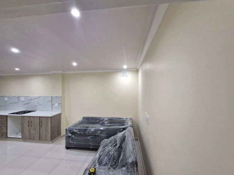 2 Bedroom house for rent Merebank central - Photo 4