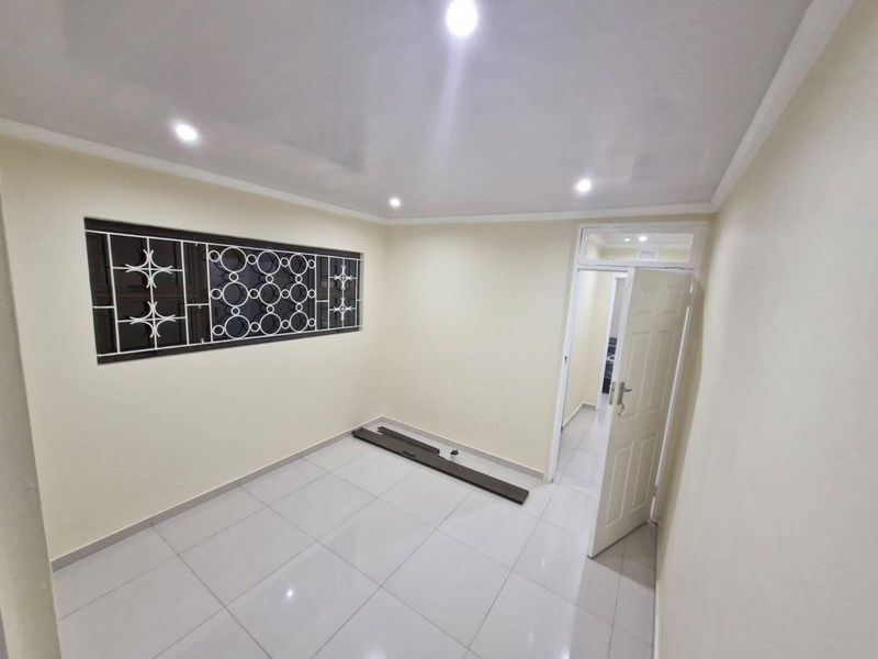 2 Bedroom house for rent Merebank central - Photo 8
