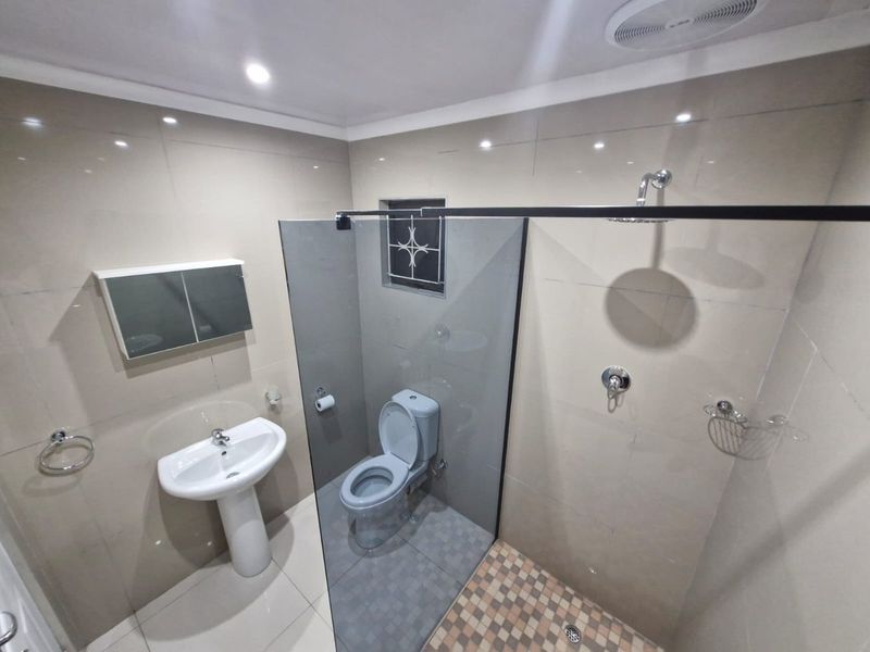 2 Bedroom house for rent Merebank central - Photo 6