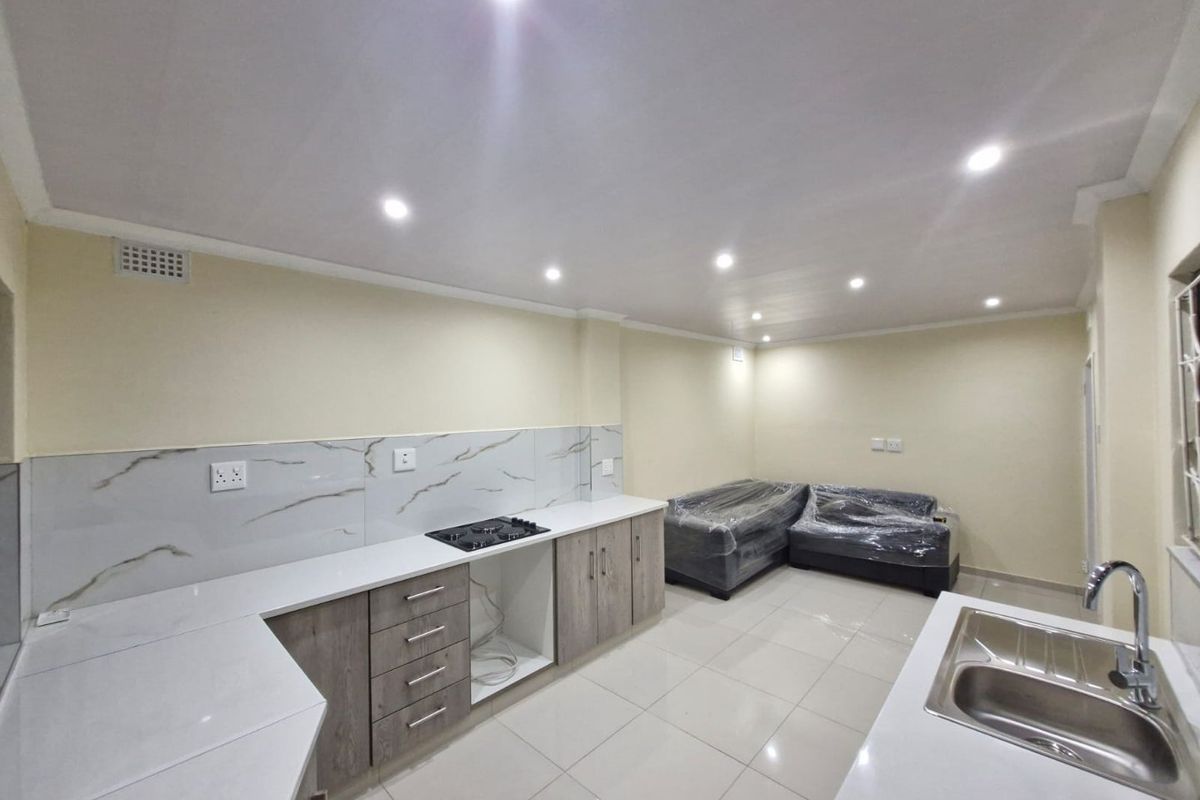 2 Bedroom house for rent Merebank central - Photo 2