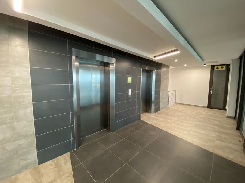 Prime Office with N1 Frontage In Centurion - Photo 6