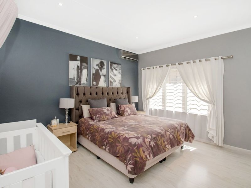 3 Bed 2 Bath Double Garage and Entertainment Area - Photo 9