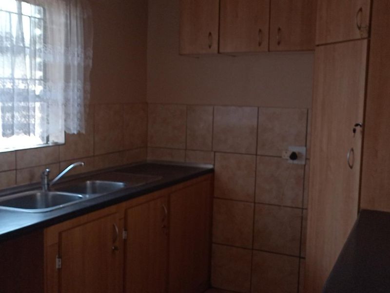 Massive 115 sqm 3 bed for sale in Muckleneuk - Photo 9