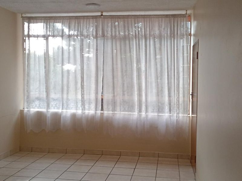 Massive 115 sqm 3 bed for sale in Muckleneuk - Photo 8