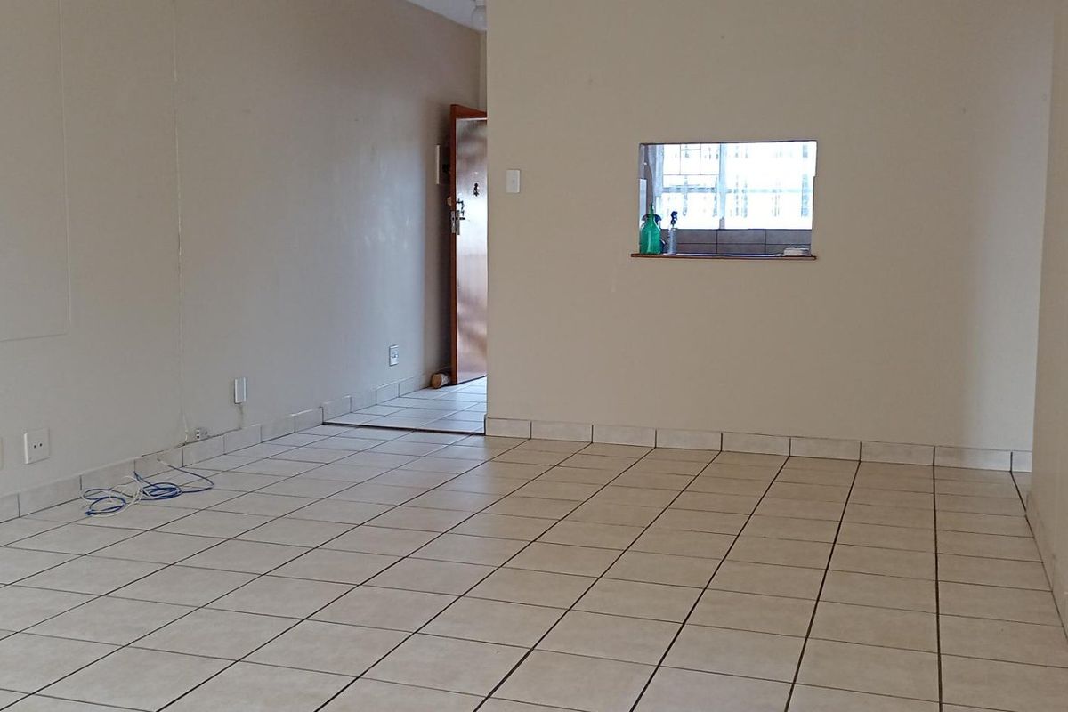 Massive 115 sqm 3 bed for sale in Muckleneuk - Photo 4