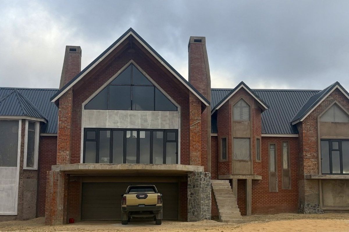 Designed to be Different and Full of Excellence ! - Photo 3