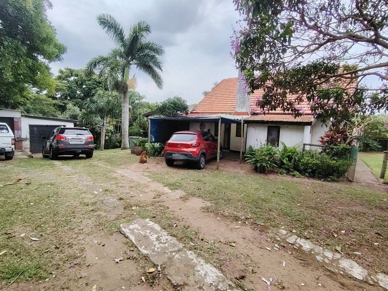 Three properties for the price of one. - Photo 5