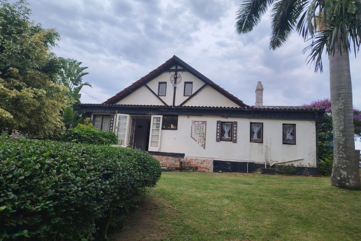 Three properties for the price of one. - Photo 4
