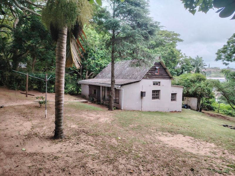 Three properties for the price of one. - Photo 6