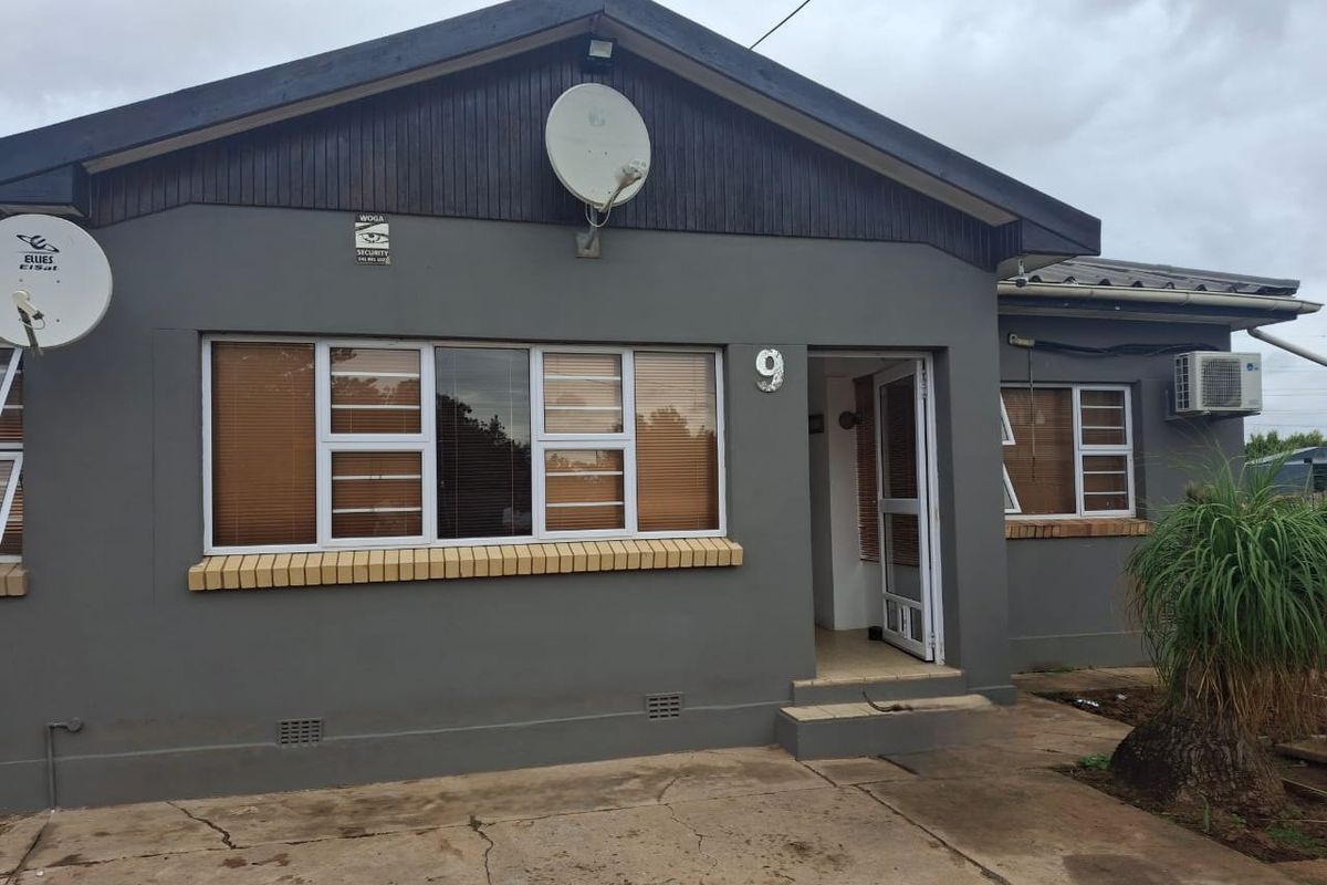 Well-appointed property in Manor Heights, Despatch  - Photo 2