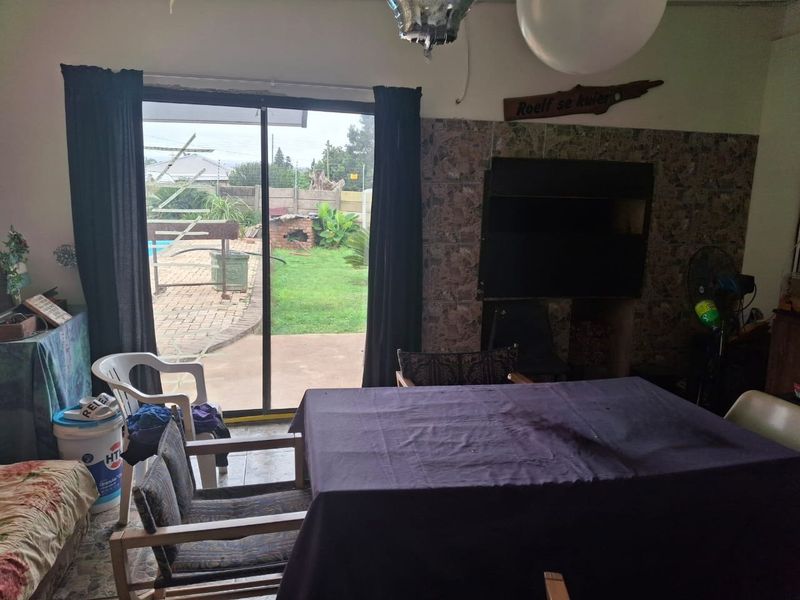 Well-appointed property in Manor Heights, Despatch  - Photo 10