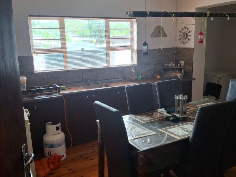 Well-appointed property in Manor Heights, Despatch  - Photo 7