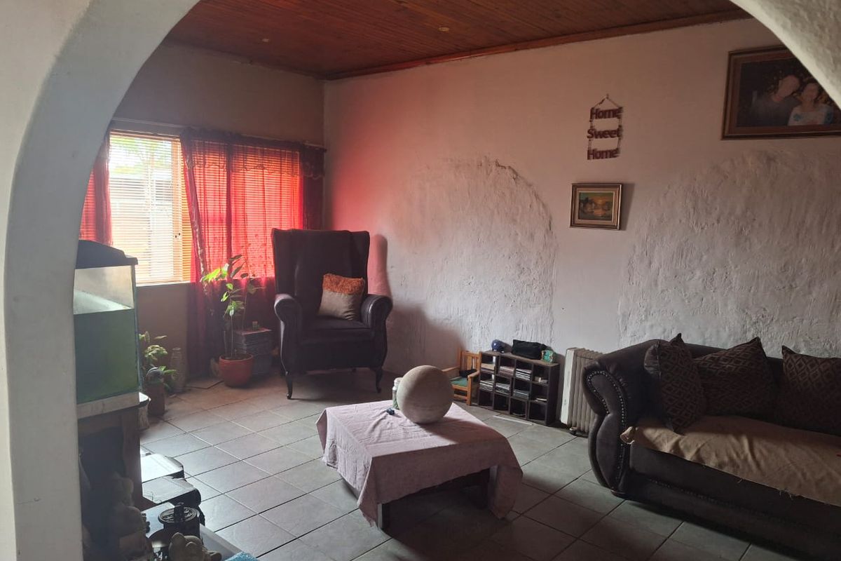 Well-appointed property in Manor Heights, Despatch  - Photo 5