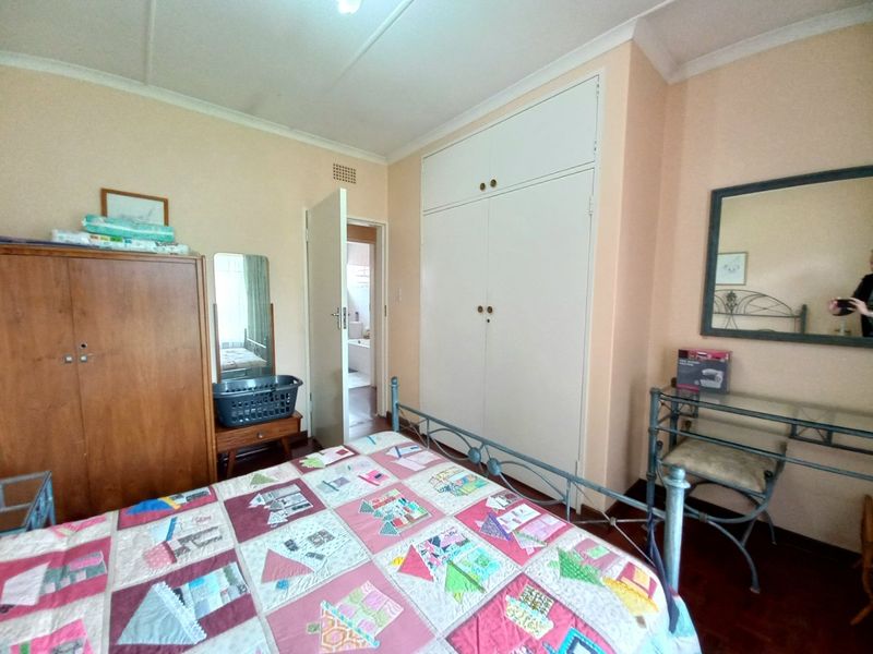 Beautiful Family Home in Secure Harmelia Enclosure – Spacious Corner Stand! - Photo 10