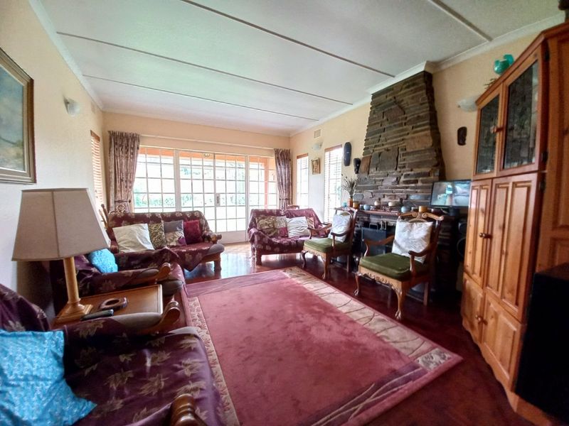 Beautiful Family Home in Secure Harmelia Enclosure – Spacious Corner Stand! - Photo 4