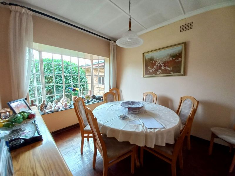 Beautiful Family Home in Secure Harmelia Enclosure – Spacious Corner Stand! - Photo 6
