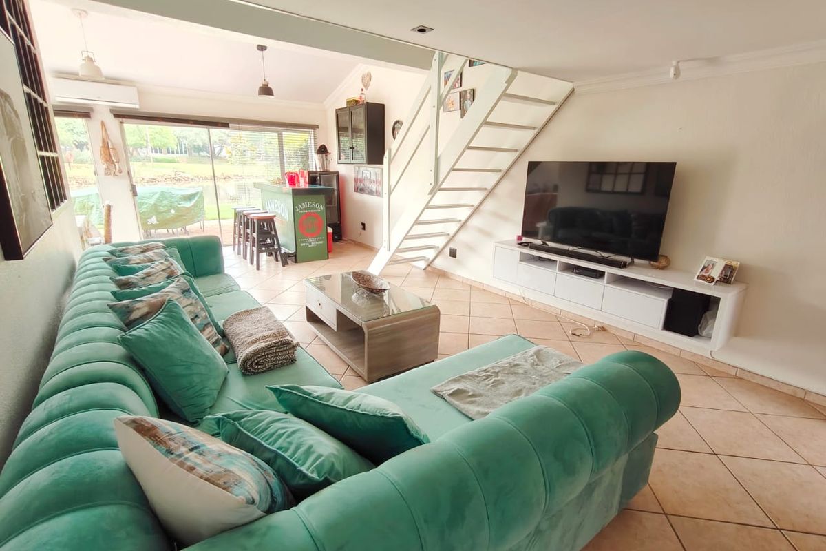 Immaculate Renovated Home with Private Vaal Dam Access - Photo 5
