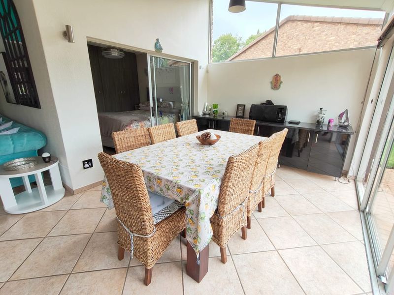 Immaculate Renovated Home with Private Vaal Dam Access - Photo 9