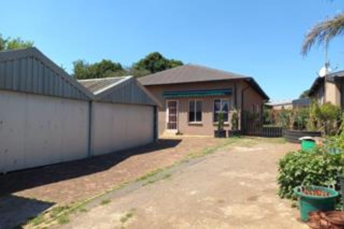 Introducing a rare opportunity to own a prime plot in Bredell AH, - Photo 3