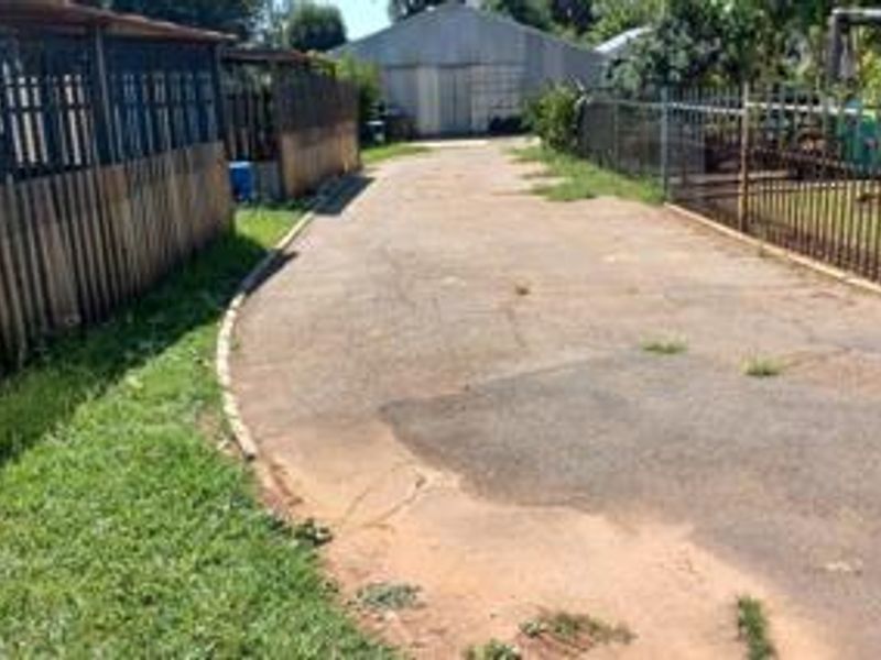 Introducing a rare opportunity to own a prime plot in Bredell AH, - Photo 5