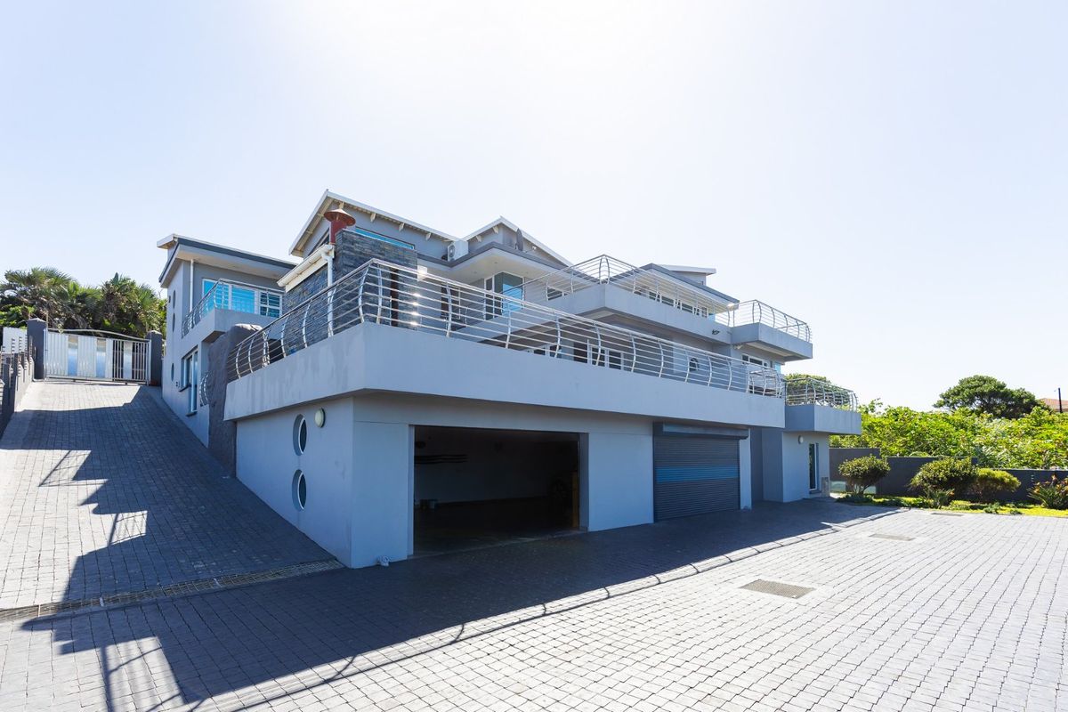 Elevate Your Lifestyle In This Stunning 5-Bedroom Architect-Designed Home! - Photo 2