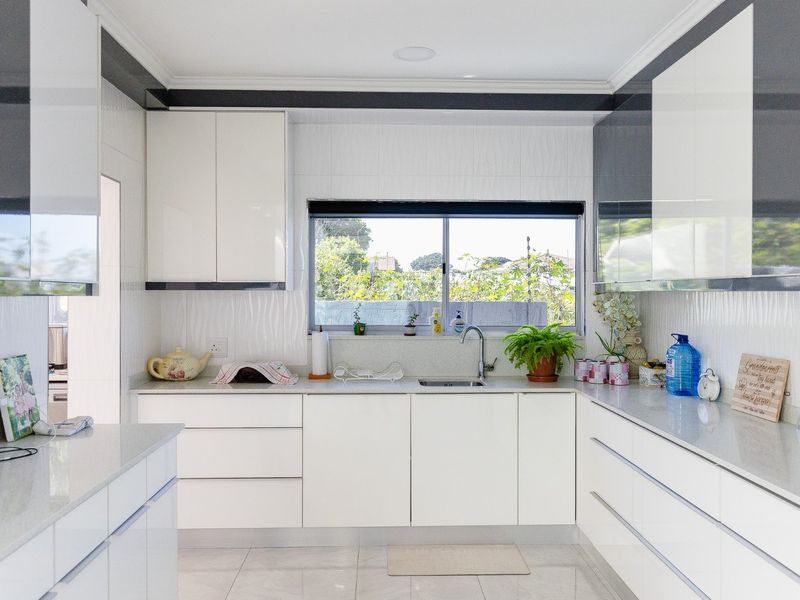 Elevate Your Lifestyle In This Stunning 5-Bedroom Architect-Designed Home! - Photo 5