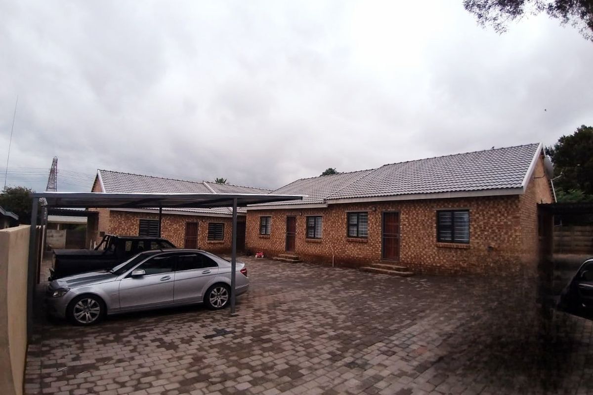 Prime 7-Unit Apartment Block Investment for Sale in Erasmia - Photo 4