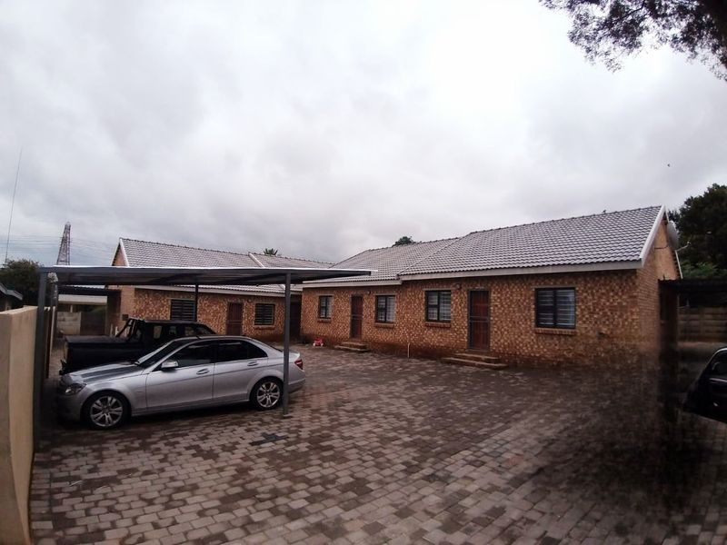 Prime 7-Unit Apartment Block Investment for Sale in Erasmia - Photo 4