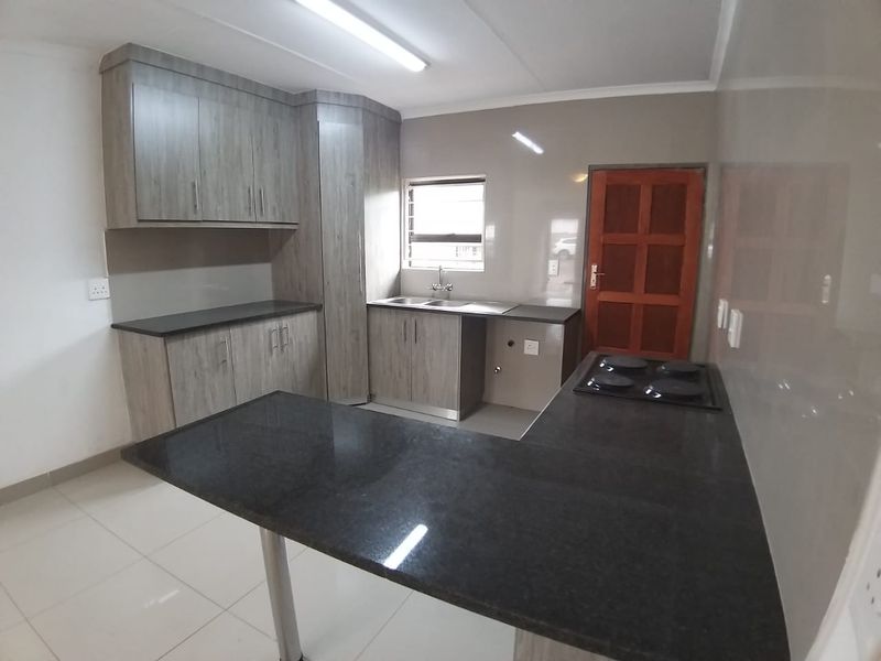 Prime 7-Unit Apartment Block Investment for Sale in Erasmia - Photo 10