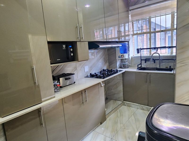 Move in ready  apartments  for sale in Laudium - Photo 10