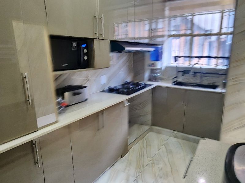 Move in ready  apartments  for sale in Laudium - Photo 9