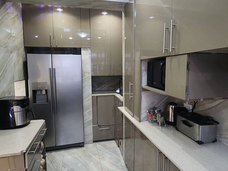 Move in ready  apartments  for sale in Laudium - Photo 8