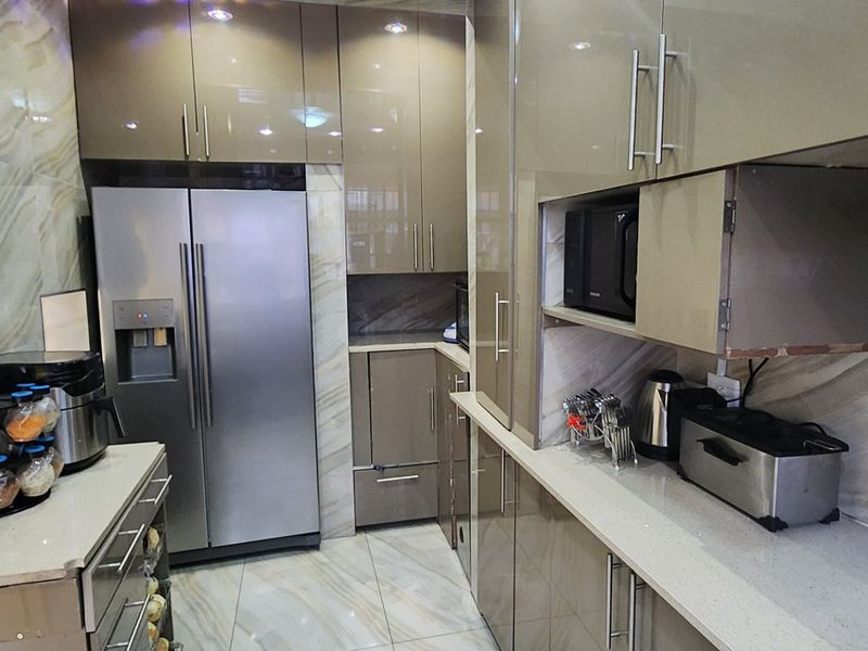 Move in ready  apartments  for sale in Laudium - Photo 7