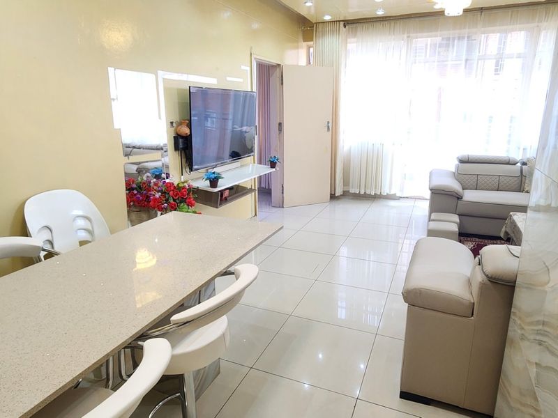 Move in ready  apartments  for sale in Laudium - Photo 5