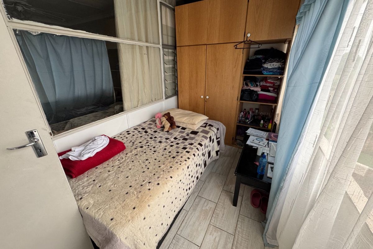 Affordable and Comfortable Two-Bedroom Home - Photo 4