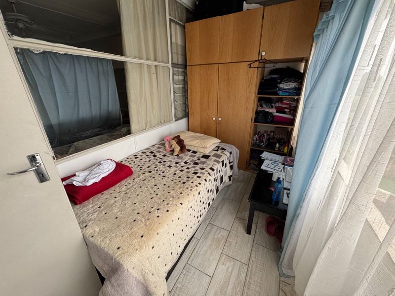 Affordable and Comfortable Two-Bedroom Home - Photo 4