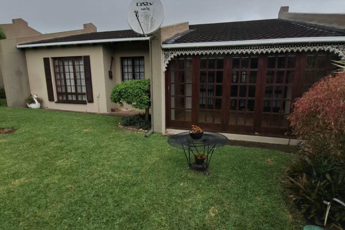 Two Bedroom Townhouse for sale in Margate Ultimate Bargain! - Photo 2