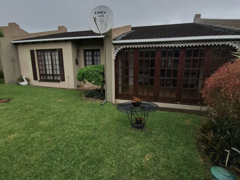 Two Bedroom Townhouse for sale in Margate Ultimate Bargain! - Photo 2