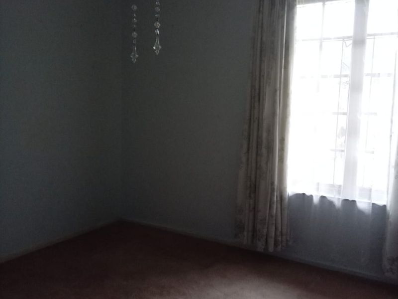 Two Bedroom Townhouse for sale in Margate Ultimate Bargain! - Photo 10