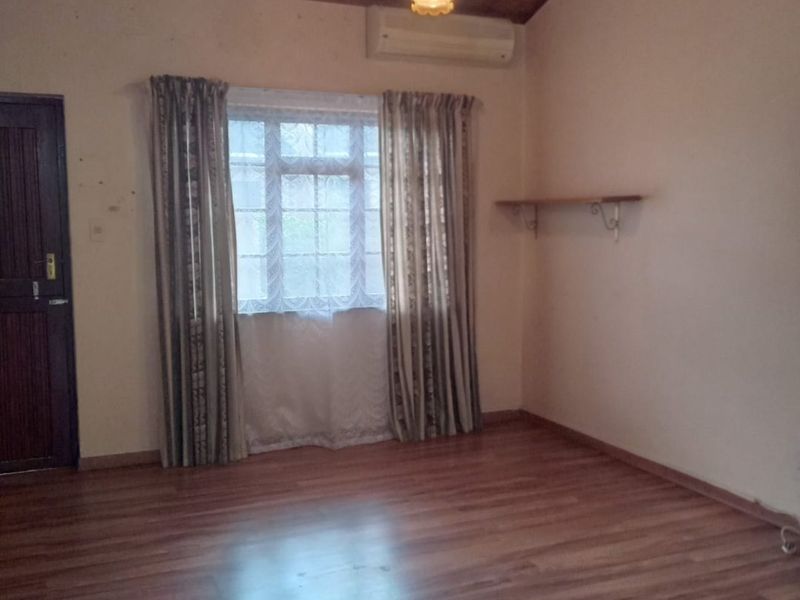 Two Bedroom Townhouse for sale in Margate Ultimate Bargain! - Photo 6