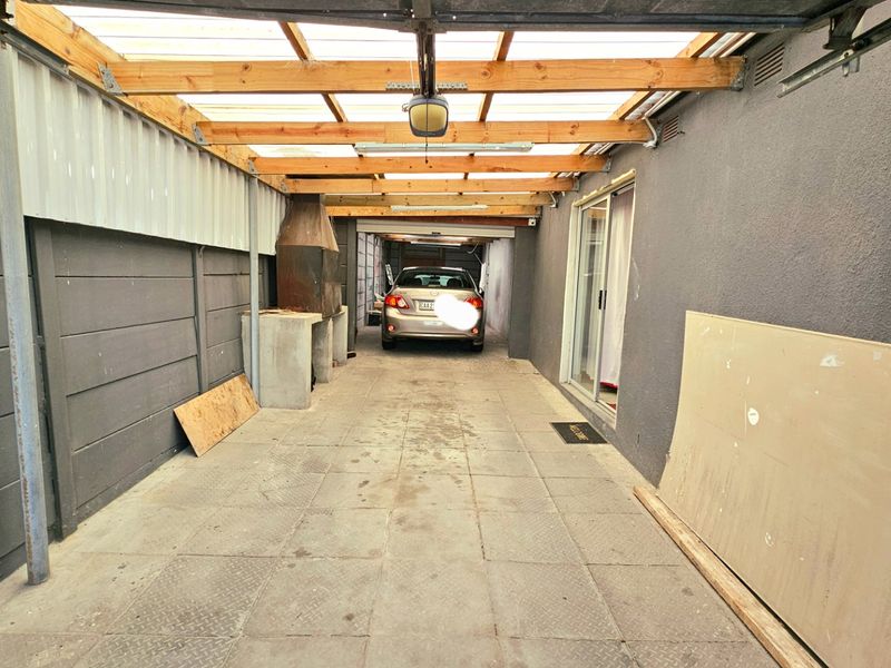 Four bedroom Freestanding house with surveillance cameras  - Photo 7