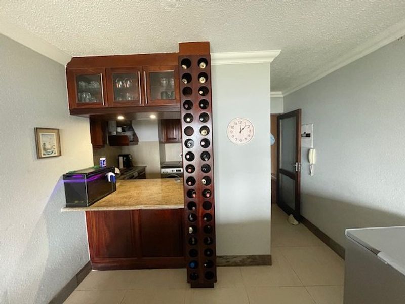 Beachfront Bliss – 3 Bedroom Ground Floor Apartment  - Photo 6