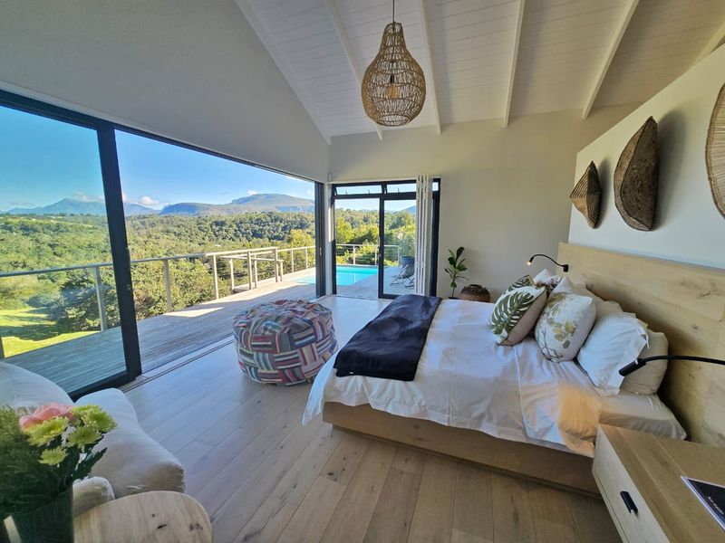 Secluded Forest Retreat with Modern home in Hoekwil, Wilderness. - Photo 5