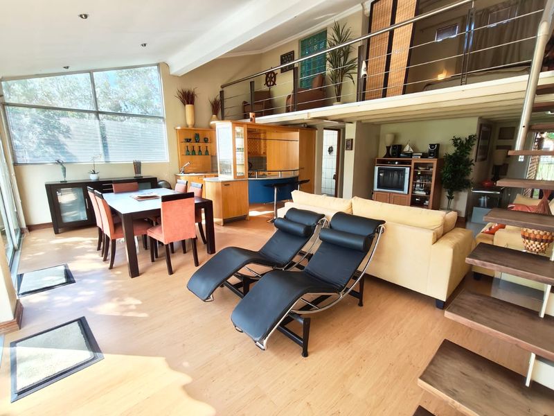 Stunning Renovated Home with Breathtaking Vaal Dam Views - Photo 5