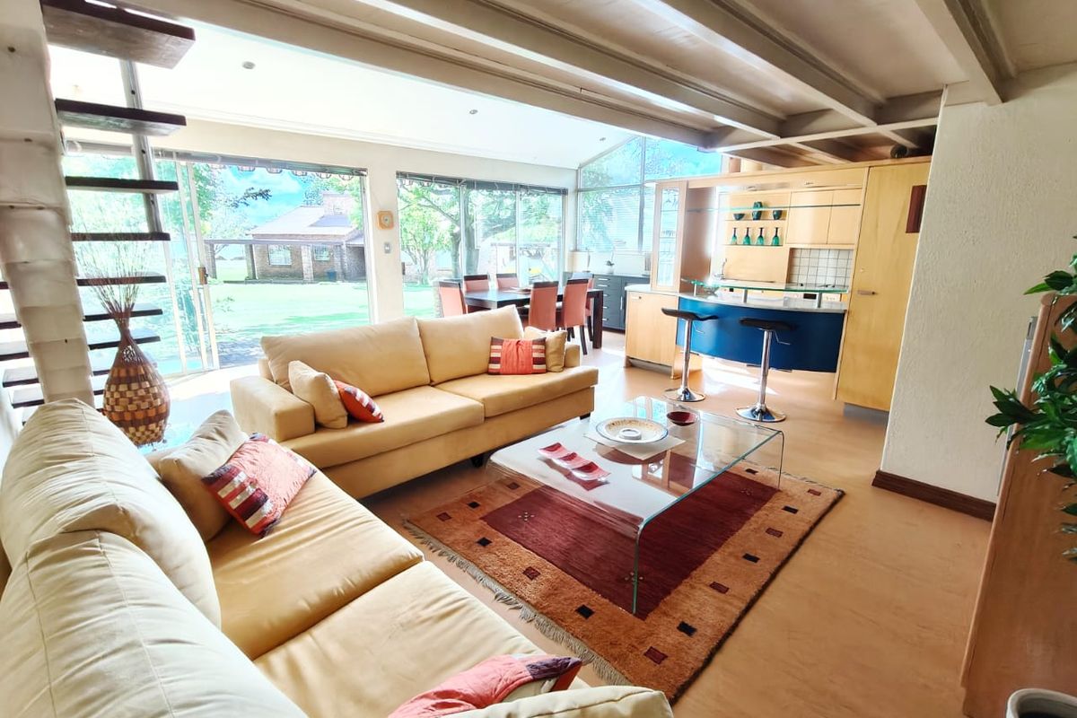 Stunning Renovated Home with Breathtaking Vaal Dam Views - Photo 4