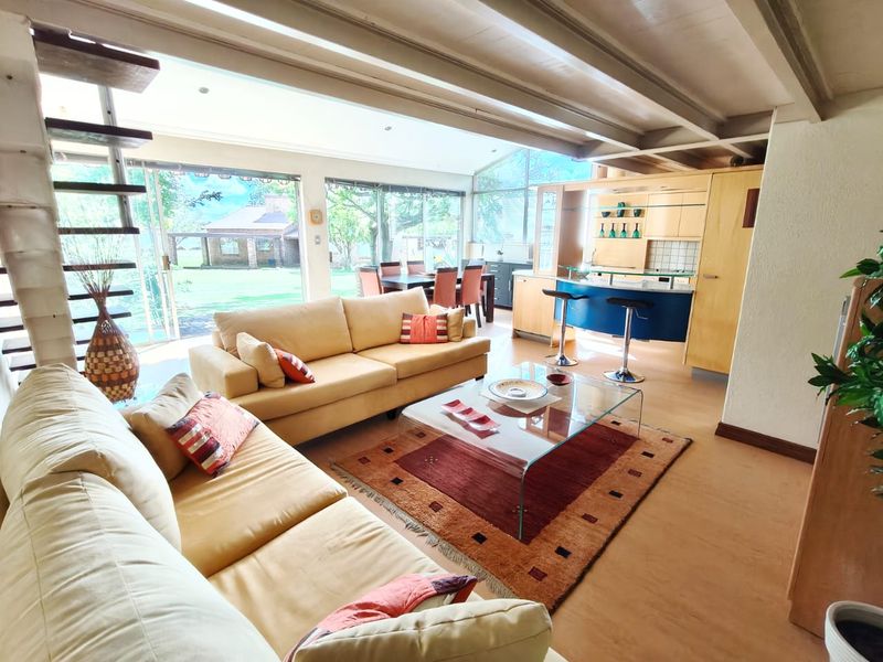 Stunning Renovated Home with Breathtaking Vaal Dam Views - Photo 4