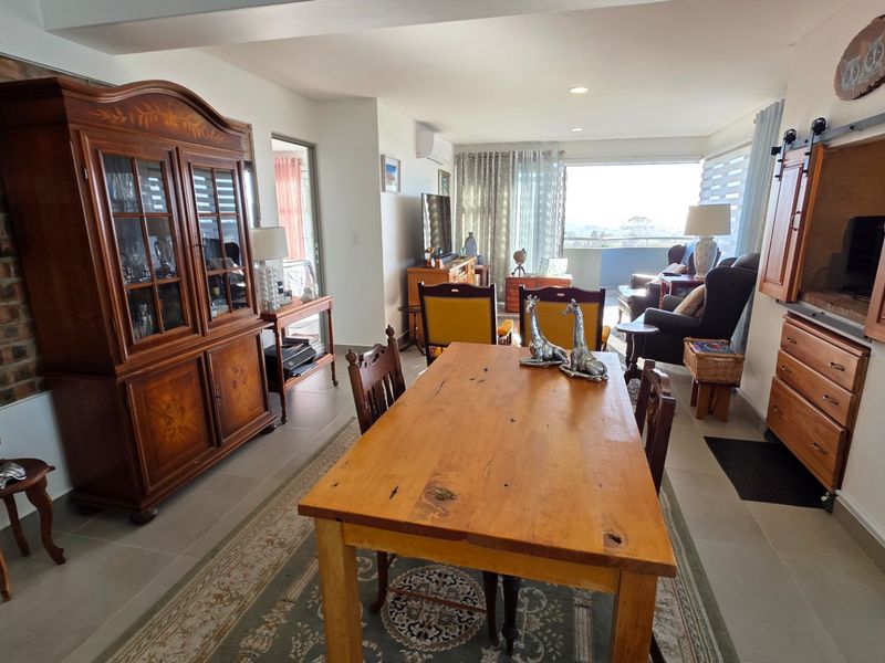 Beautiful Apartment... Garage and Parking... Lot's of Extra's... Inverter System !!! - Photo 8