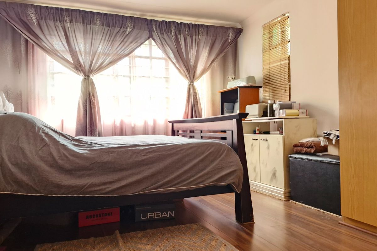 Spacious Family Home for Sale in Crosby - Photo 2